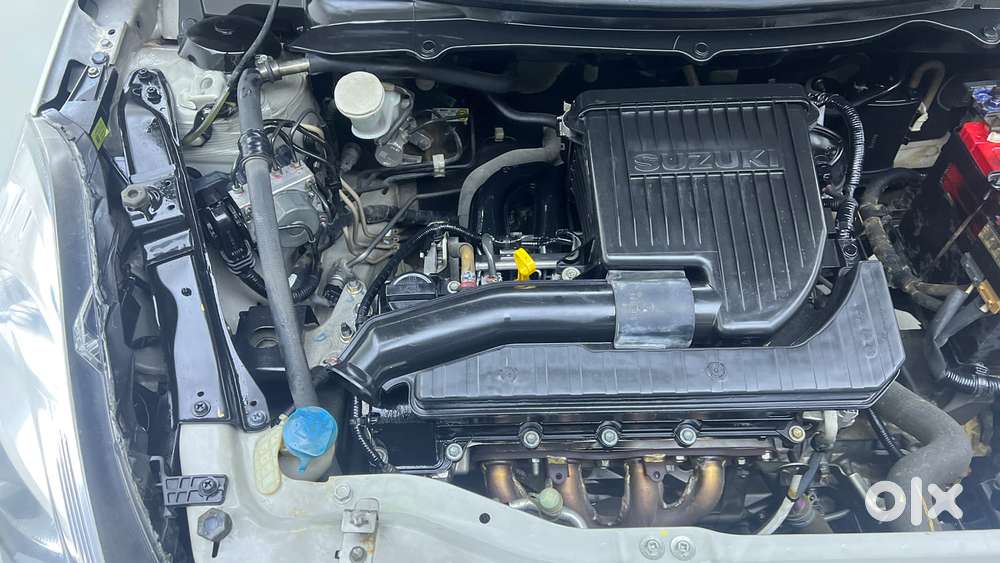 Maruti Suzuki Swift Dzire Amt Vxi, 2017, Petrol