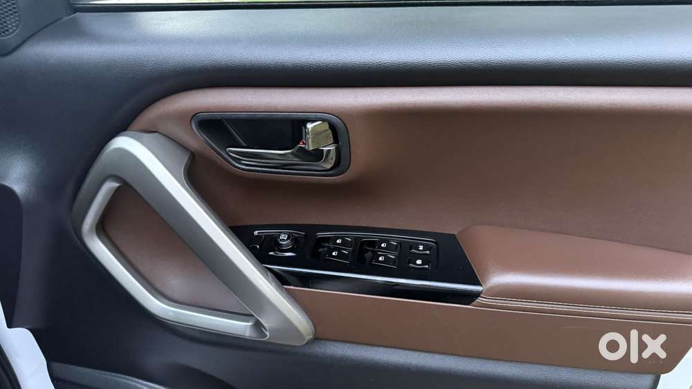 Mahindra Scorpio N Z8 Select Diesel At 2wd 7-seater, 2025, Diesel