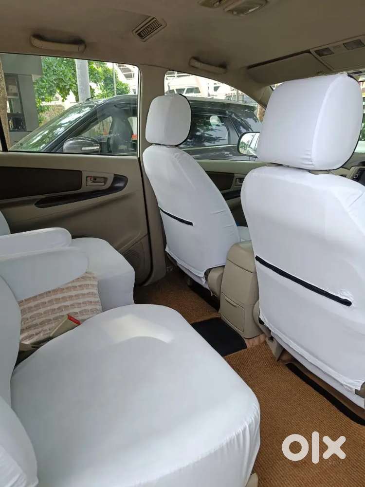 Toyota Innova 2014 Diesel Well Maintained Company Service