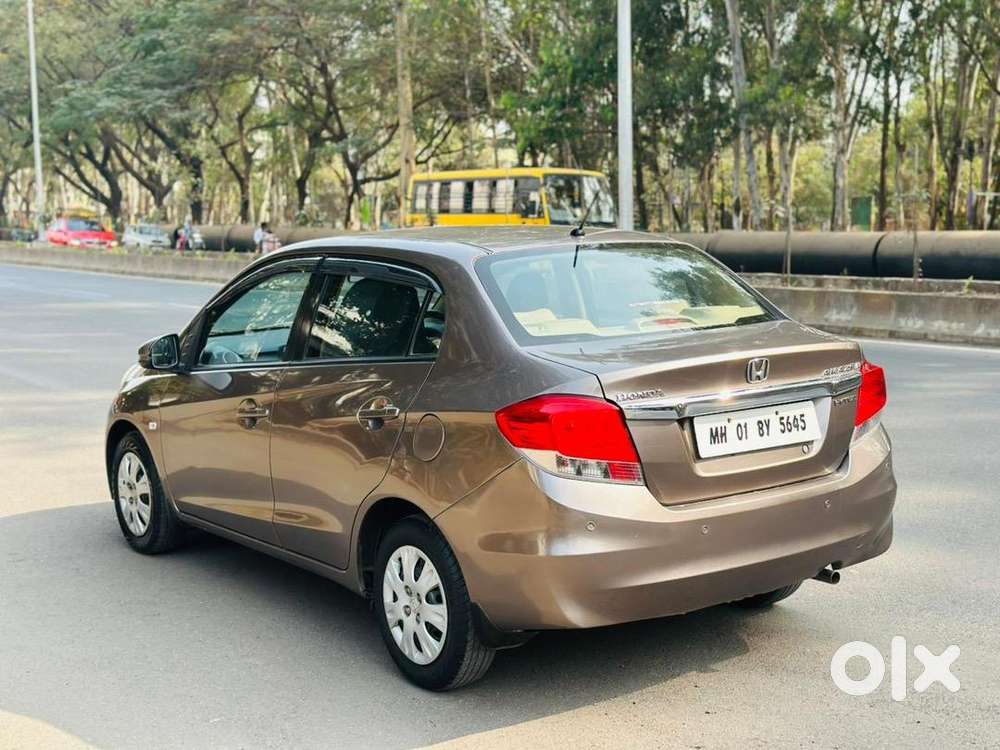 Honda Amaze 2015 Petrol Good Condition \\ First Owner Full Insurance