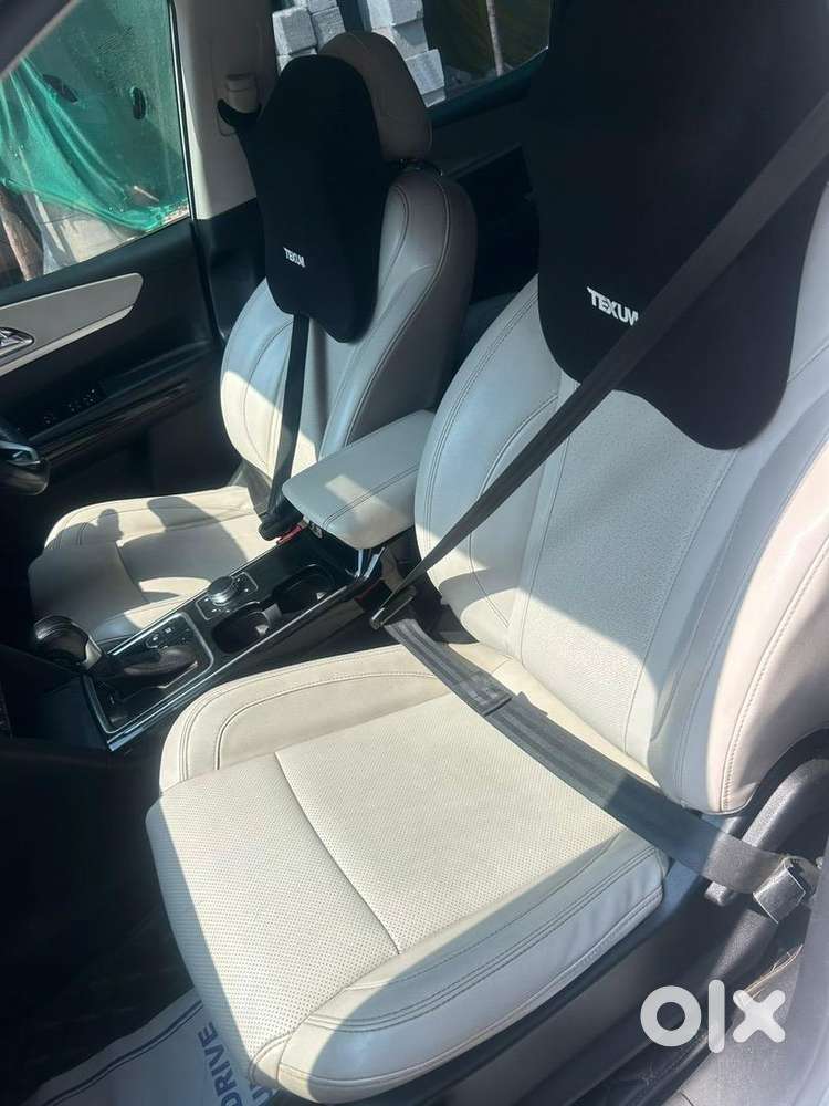 Mahindra Xuv700 2022 Diesel Well Maintained