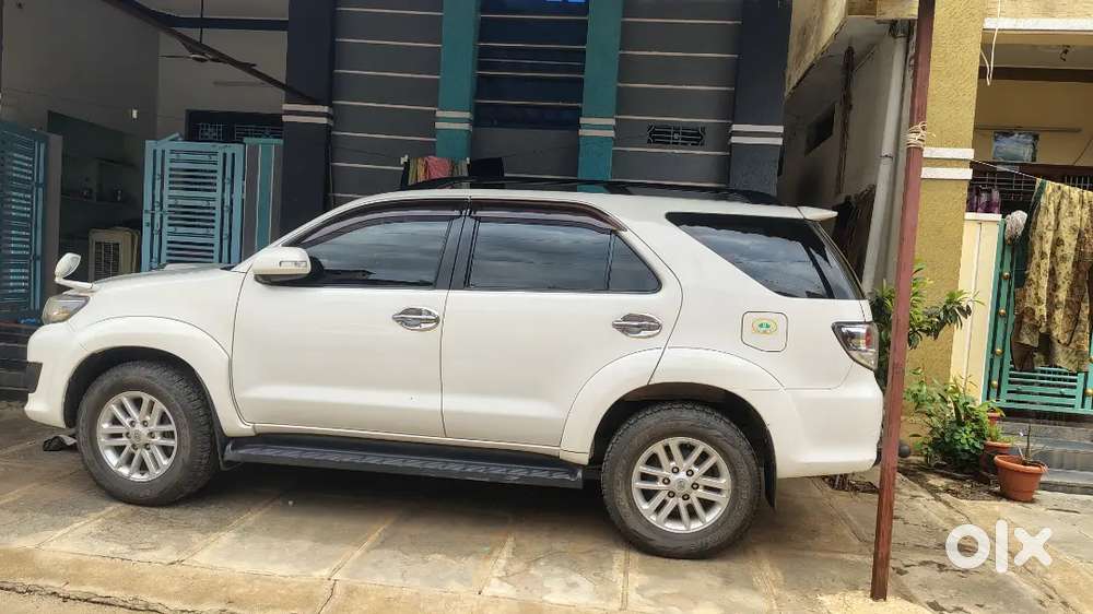 Toyota Fortuner 2012