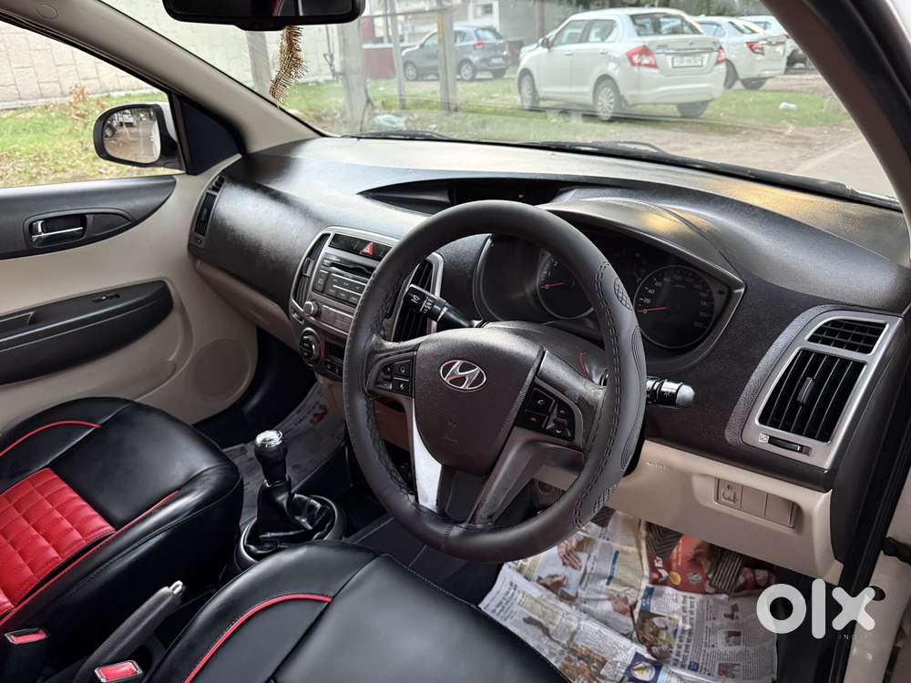 Hyundai I20 Sportz 1.2 Bs-iv, 2013, Petrol