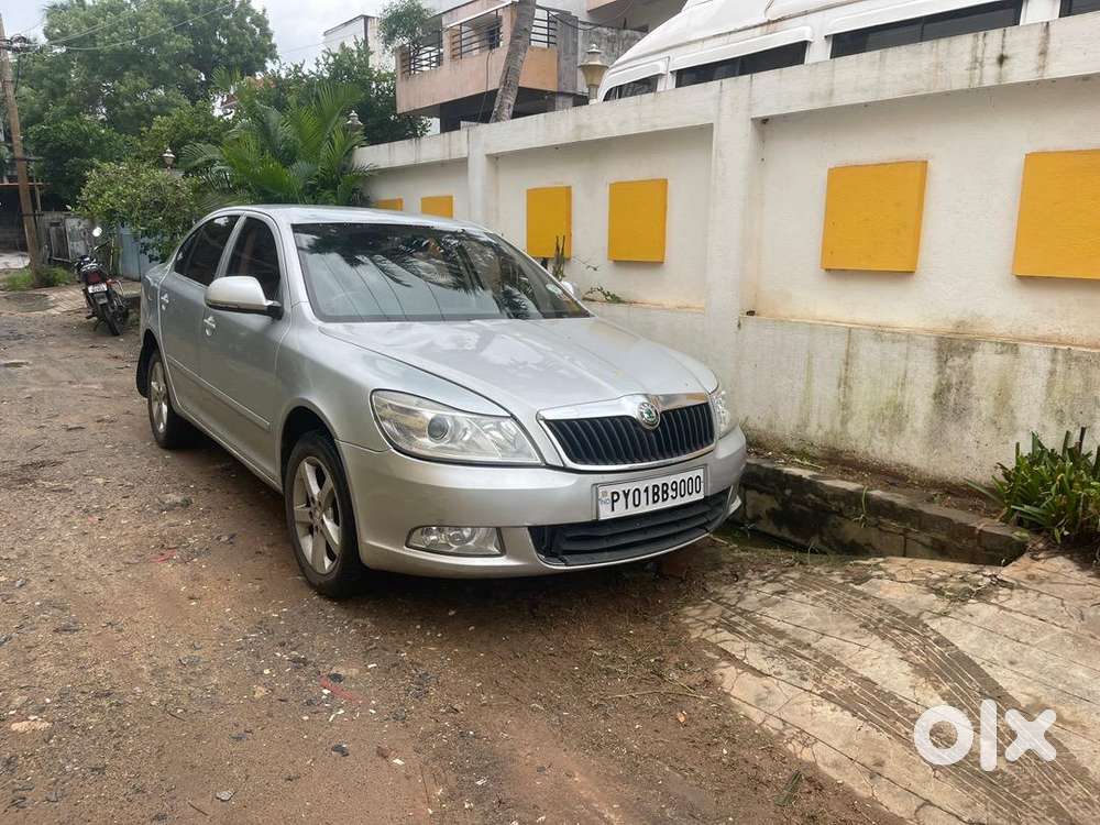 Skoda Laura 2011 Diesel 120000 Km Driven