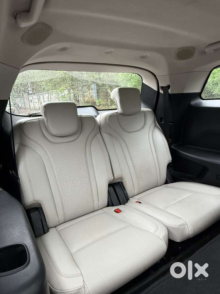 Mahindra Xuv700 2.2 Ax 7 Diesel At Luxury Pack Str Awd, 2022, Diesel