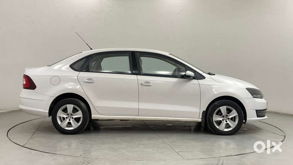 Skoda Rapid 1.6 Mpi Style, 2016, Petrol