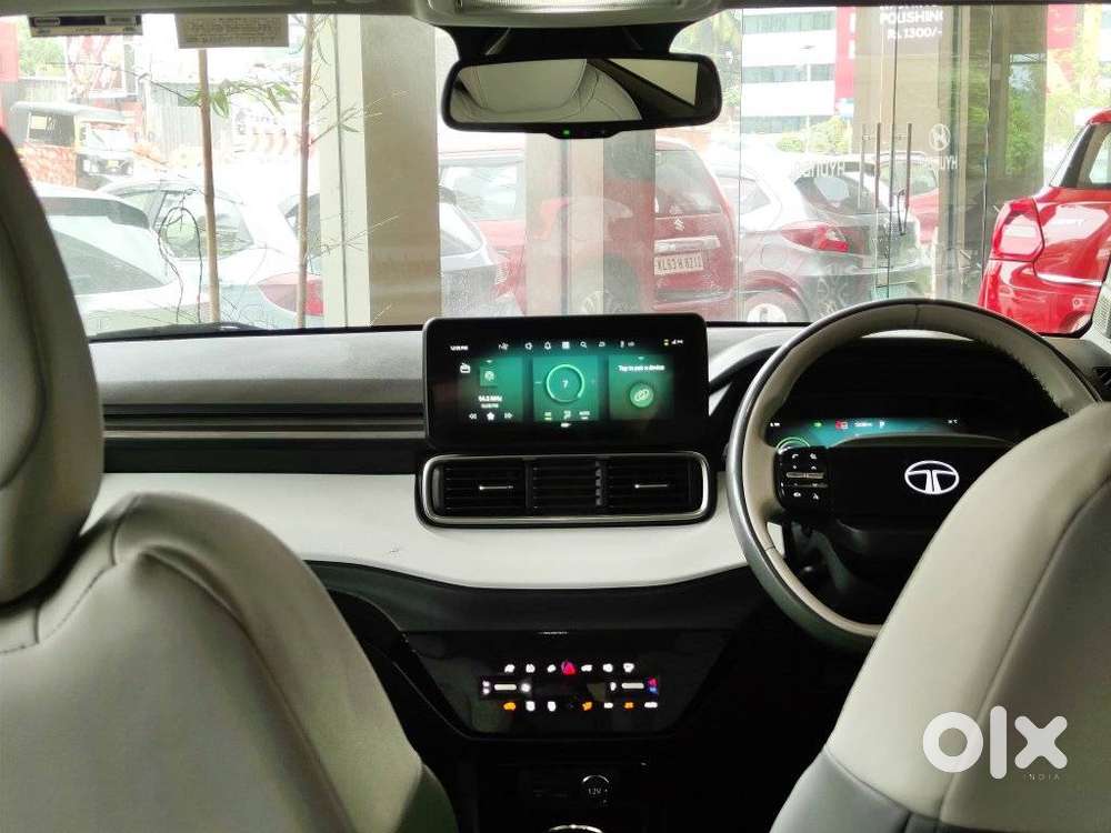 Tata Punch Ev Empowered Plus Lr, 2024