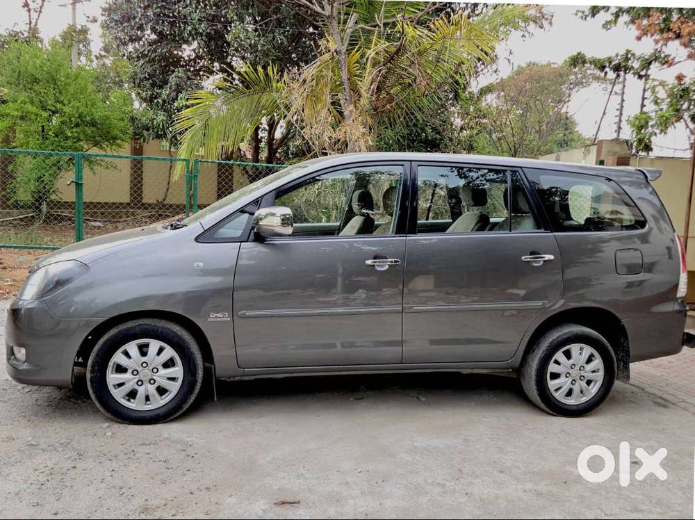 Toyota Innova 2010 V 2.5 Diesel Bsiv
