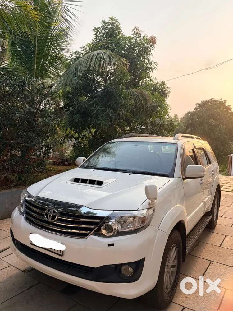 Toyota Fortuner 2012 4x2 Automatic