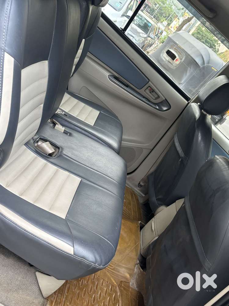 Toyota Innova 2.5 G (diesel) 8 Seater, 2014, Diesel