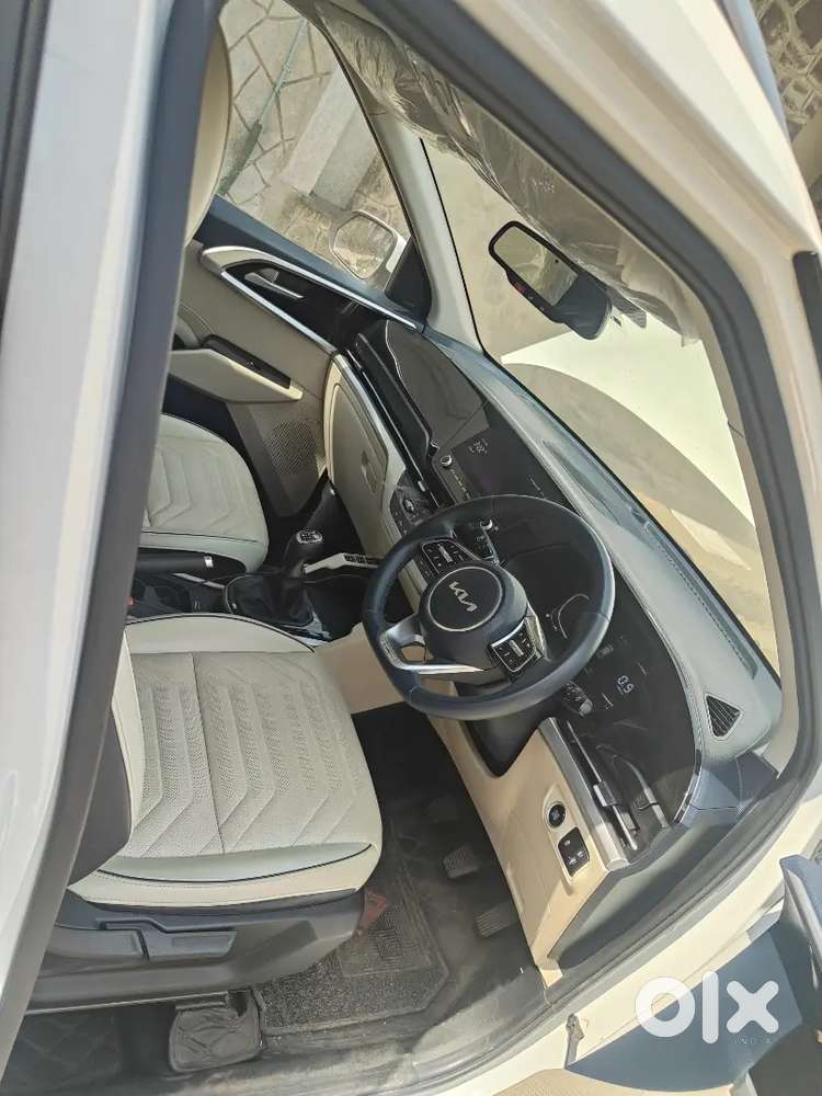 Kia Carens 2022 Petrol 15900 Km Driven