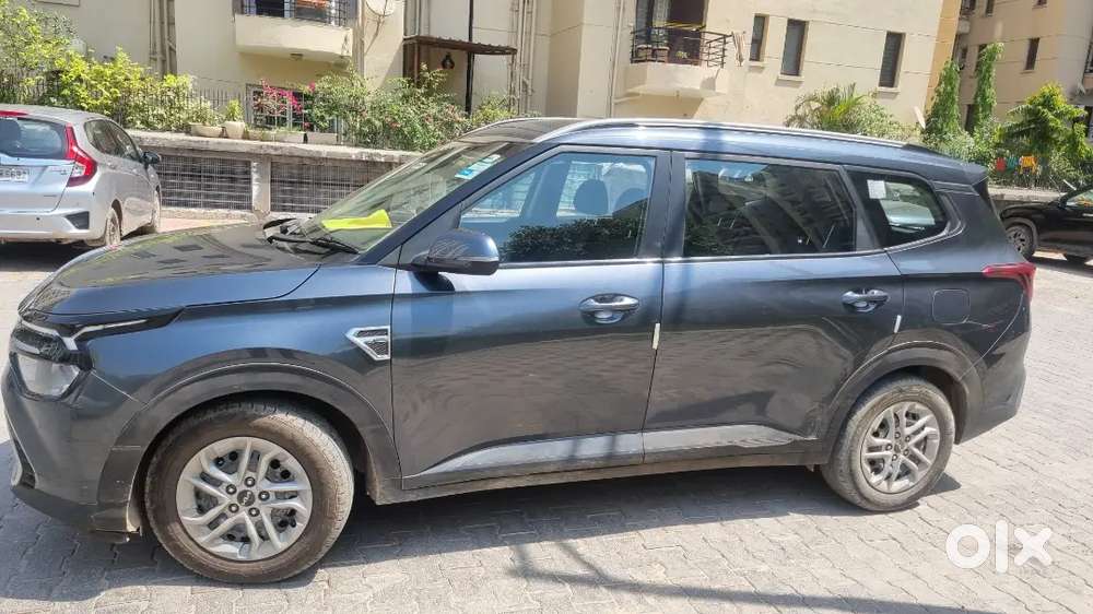Kia Carens 2023 Diesel Well Maintained