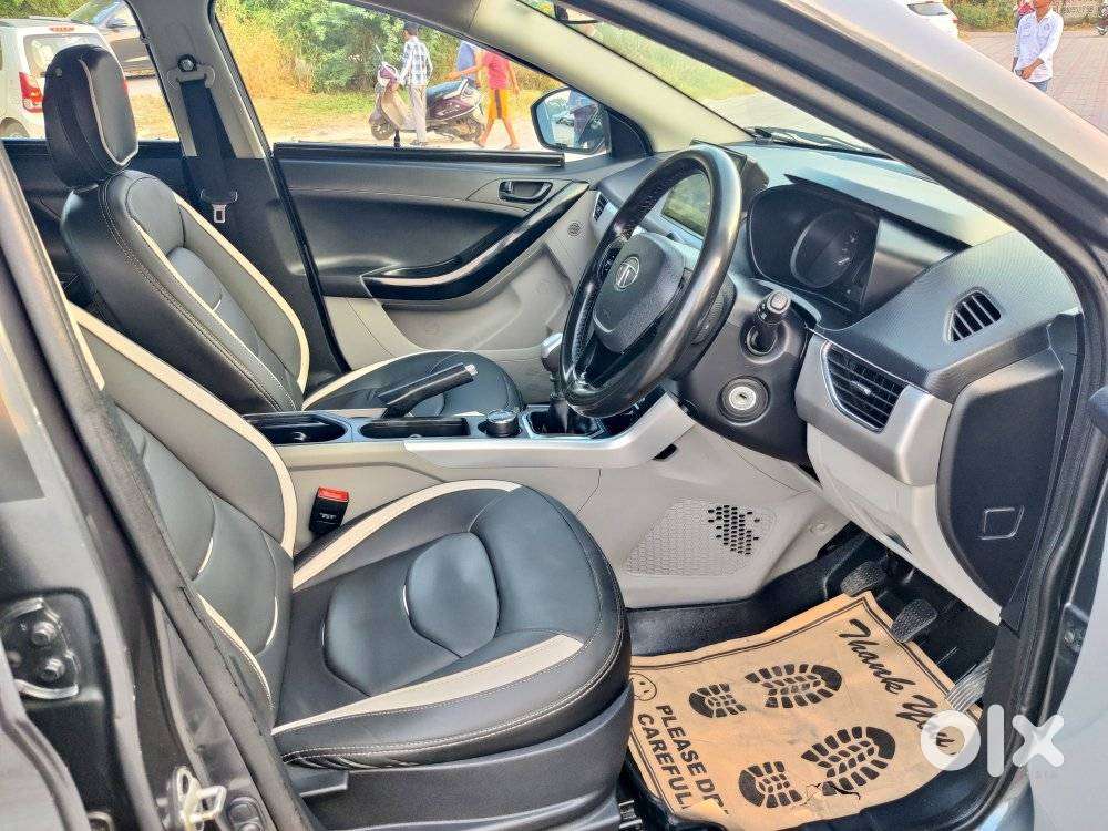 Tata Nexon 1.2 Revotron Xt, 2019, Petrol