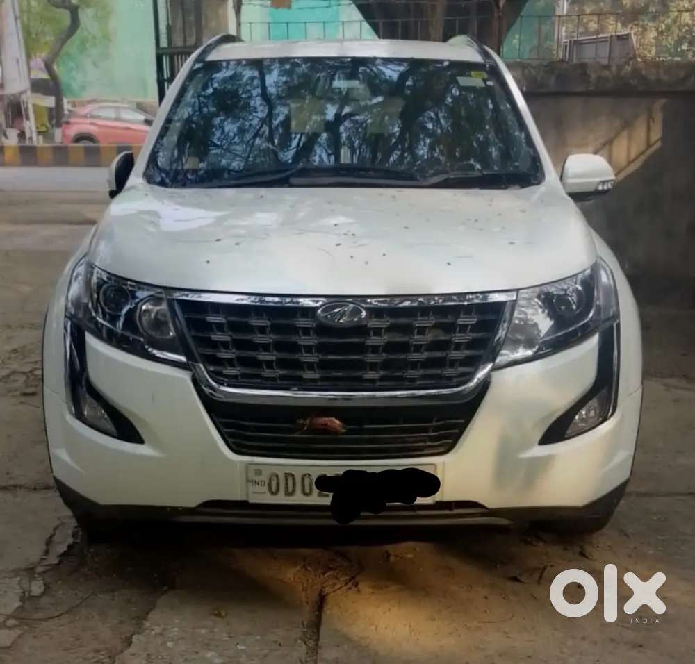 Mahindra Xuv500 New Model, Pearl White, Year 2020 Diesel 41200 Done