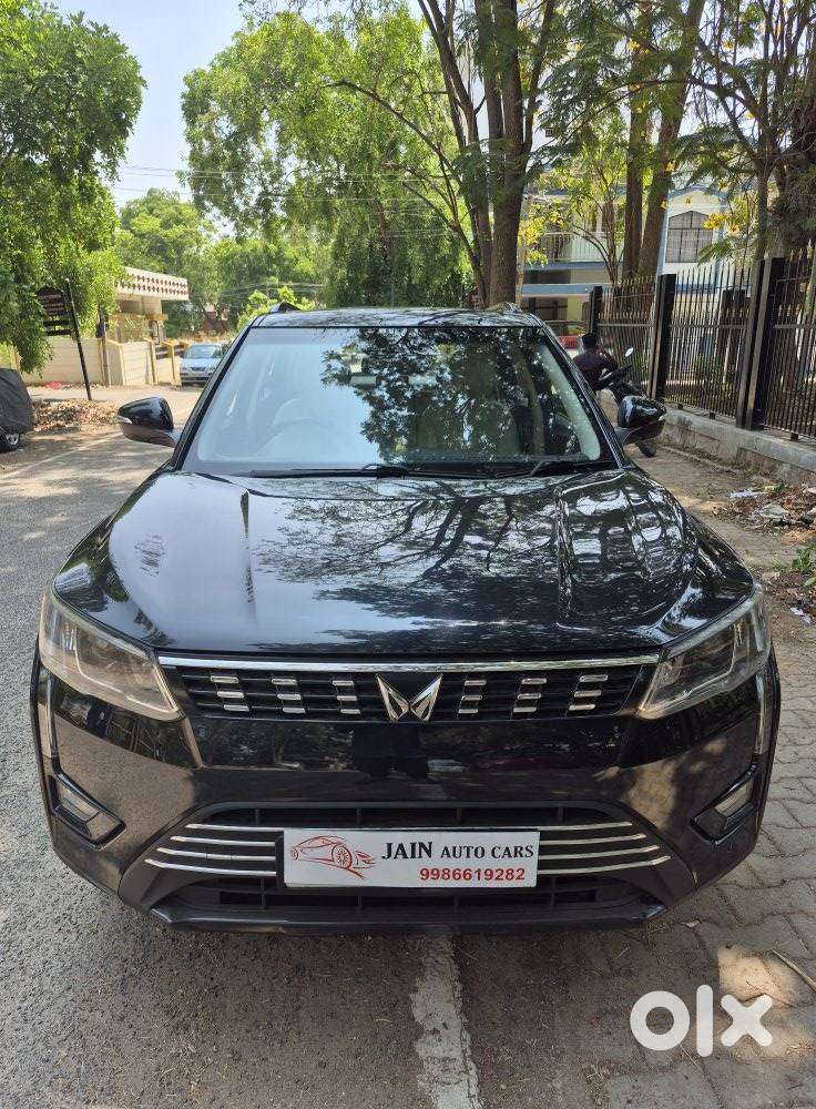 Mahindra Xuv300 W8 Option Dual Tone Diesel, 2023, Diesel
