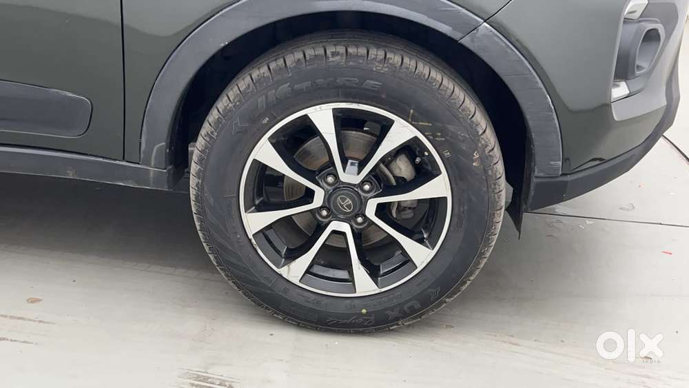 Tata Nexon 1.2 Revotron Xza Plus (o) Dual Tone, 2020, Petrol