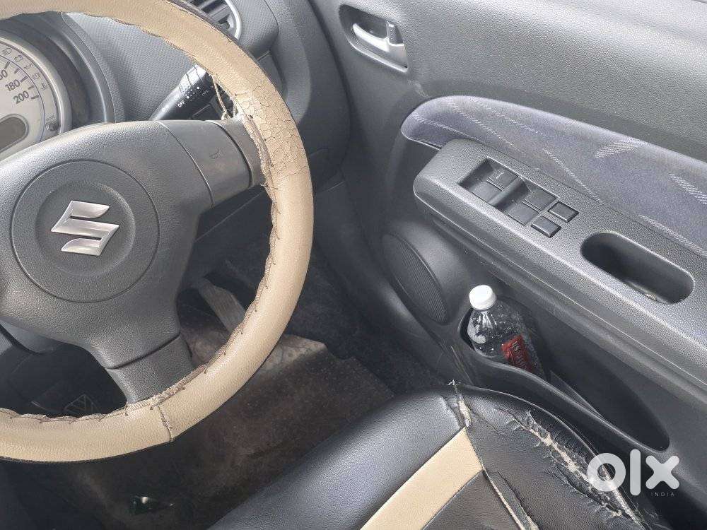 Maruti Suzuki Ritz Vxi, 2011, Petrol