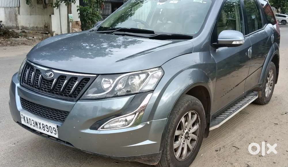2016 Xuv W10. Sunroof Top End