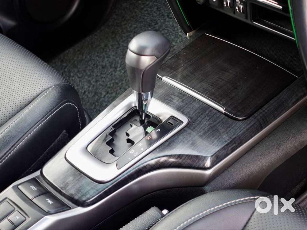 Toyota Fortuner 4x2 At 2.7 Petrol, 2024, Petrol