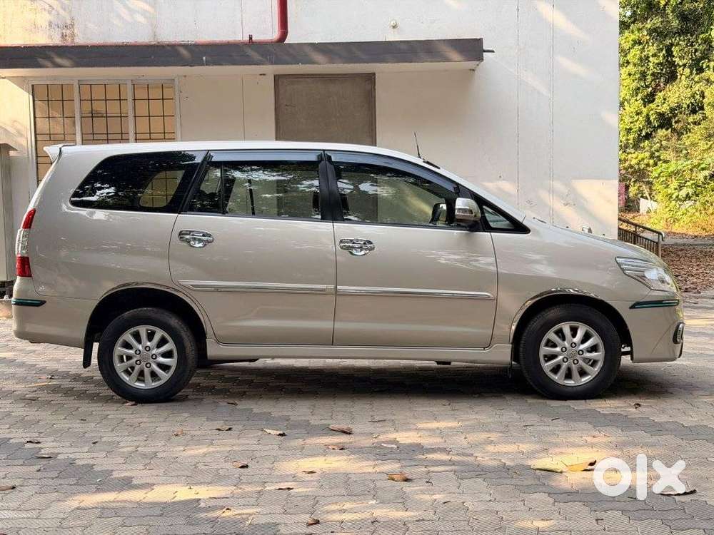 Toyota Innova 2.0 V, 2013, Diesel