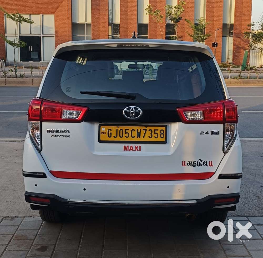 Toyota Innova Crysta 2.4 G Mt, 2023, Diesel