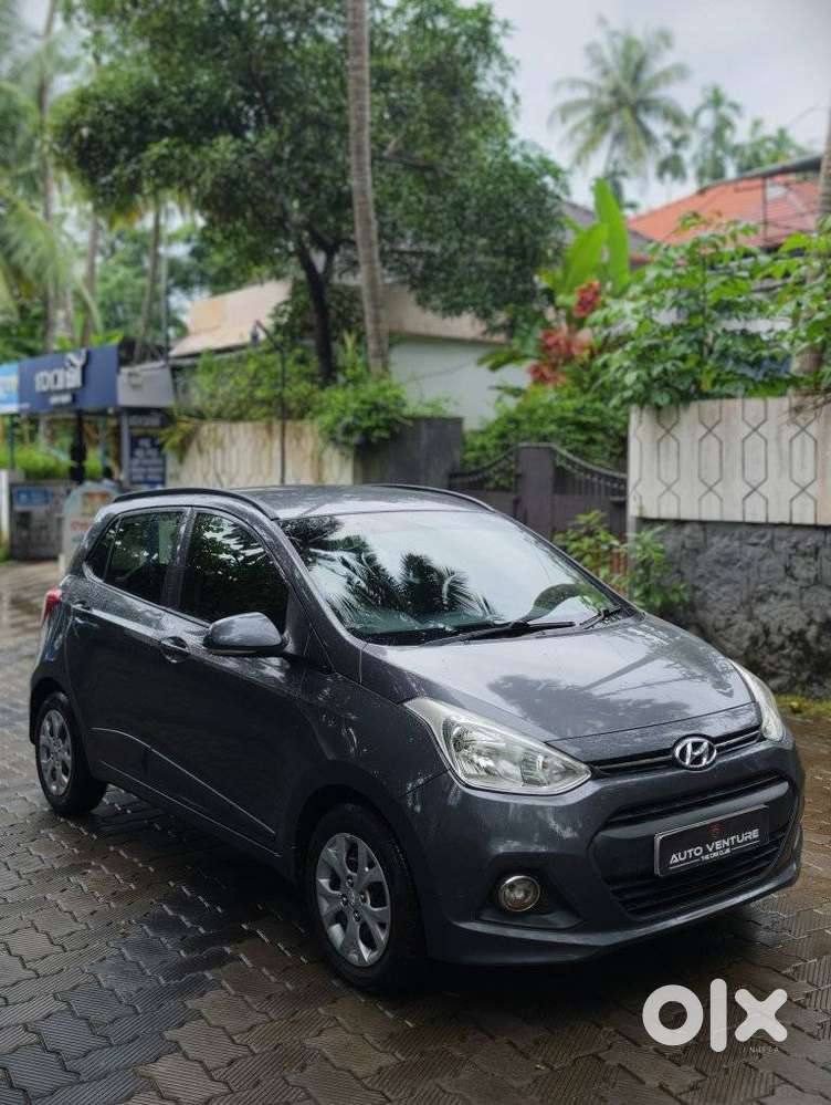 Hyundai Grand I10 Sportz, 2016, Petrol