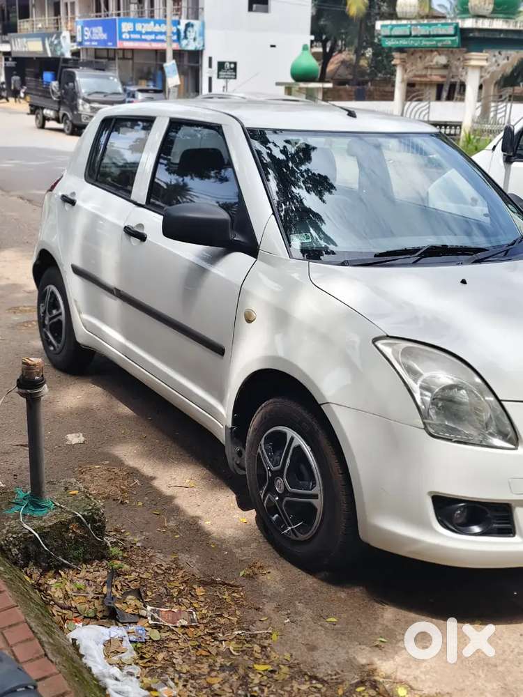 Maruthi Swift Vxi Petrol