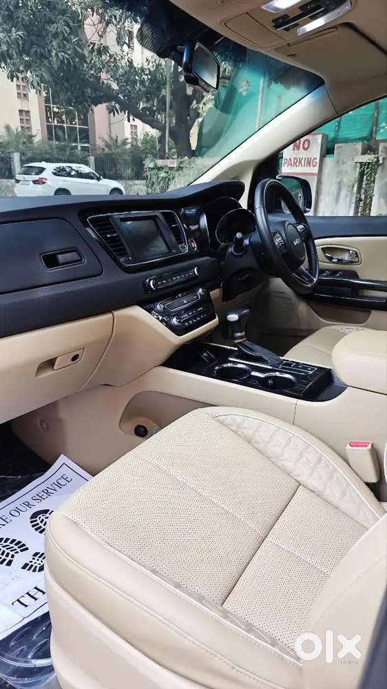Kia Carnival 2022 Diesel 45000 Km Driven
