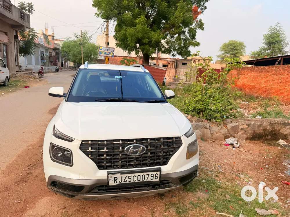 Hyundai Venue Petrol Manual 2021