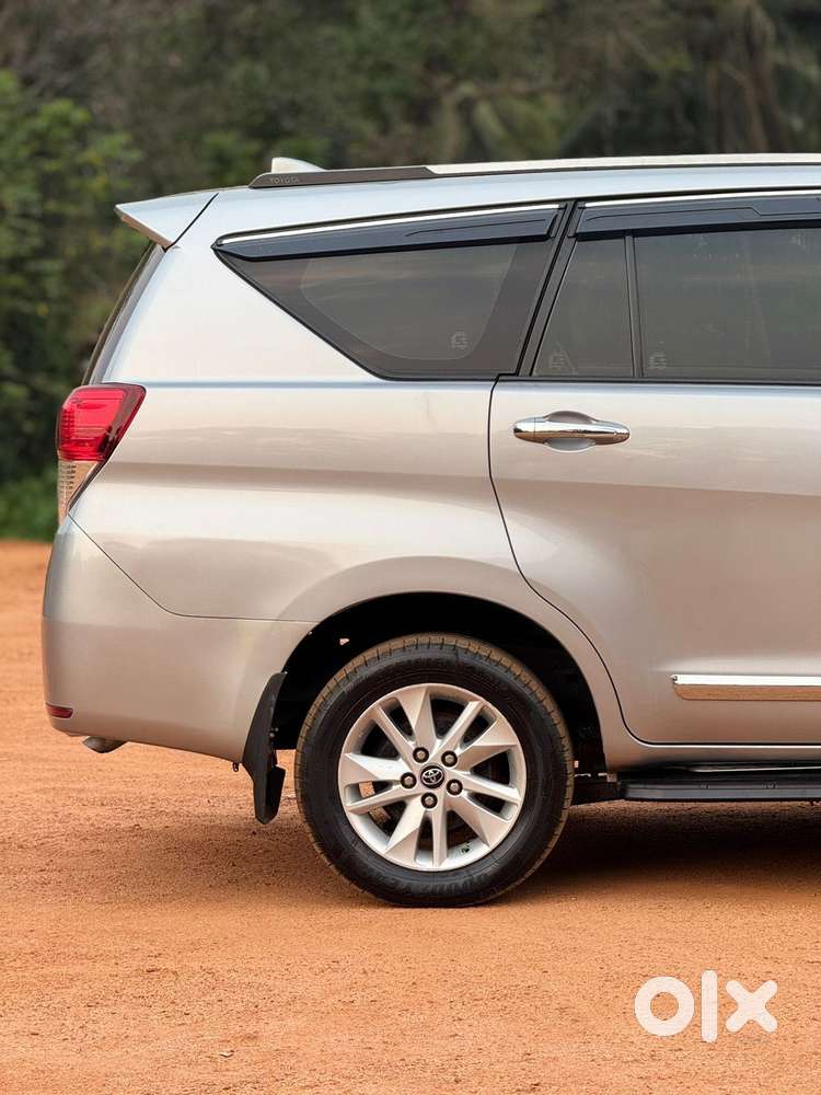 Toyota Innova Crysta [2020-ongoing] 2.4 Gx At 7 Str, 2017, Diesel