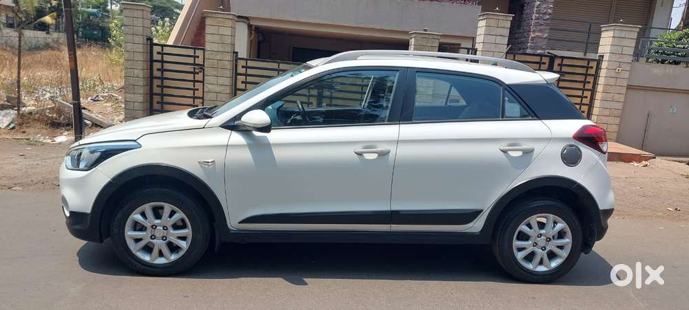 Hyundai I20 Active Sx Petrol, 2016, Cng & Hybrids