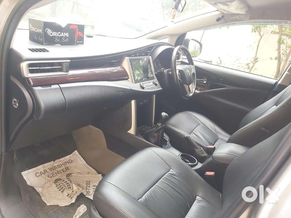 Toyota Innova Crysta 2.4 V 8 Str, 2017, Diesel