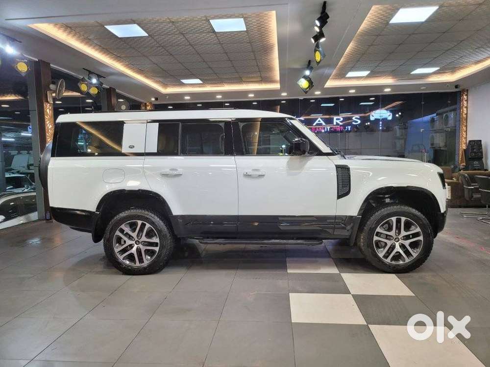 Land Rover Defender 3.0 L 130 Hse, 2023, Diesel