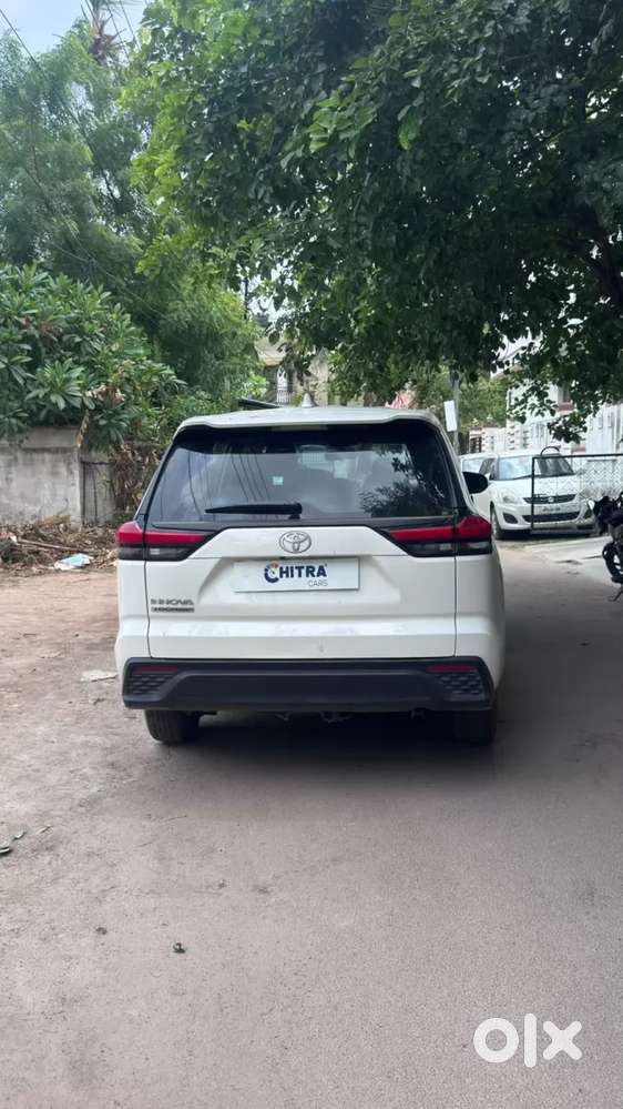 Toyota Innova Hycross 2.0 Gx 8 Str, 2024, Petrol