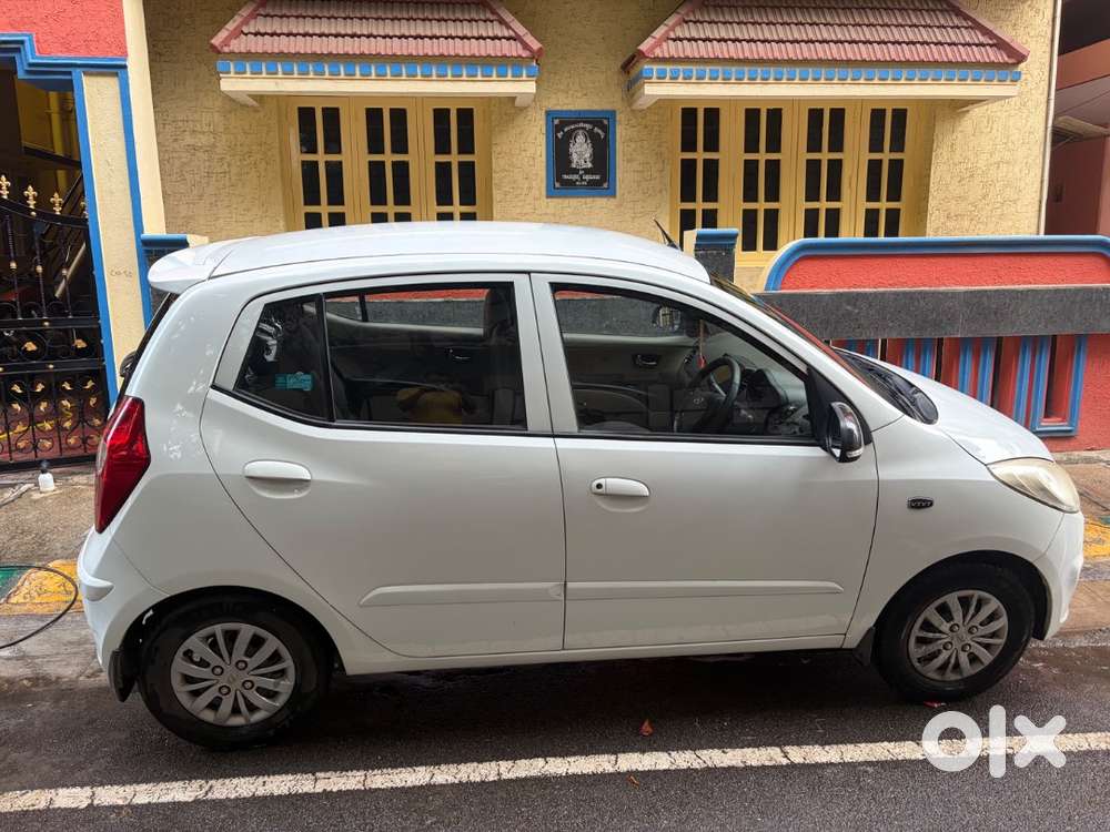 2013 Hyundai I10 Sportz Automatic In Excellent Condition