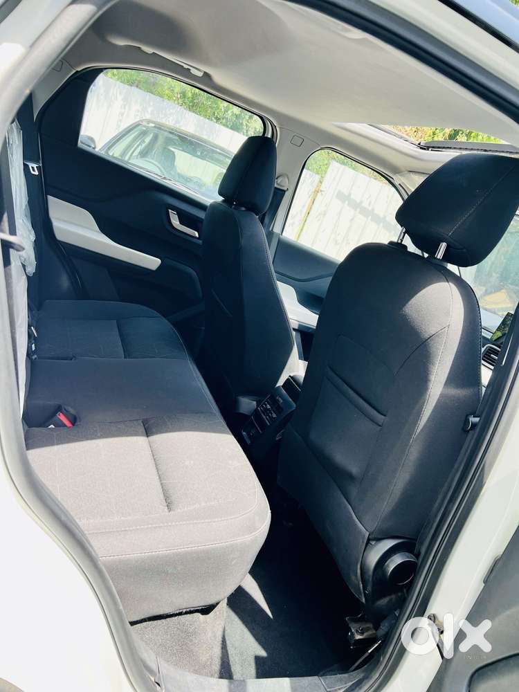 Tata Punch Creative Dual Tone Amt Sunroof, 2026, Petrol