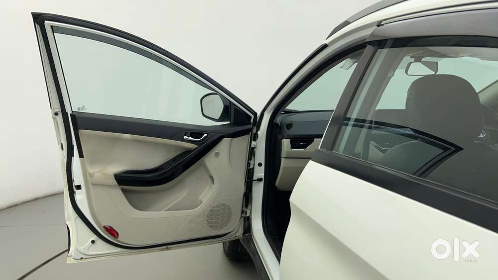 Tata Nexon 1.2 Revotron Xz Plus, 2023, Petrol