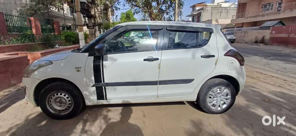 Maruti Suzuki Swift 2017 Petrol Well Maintained