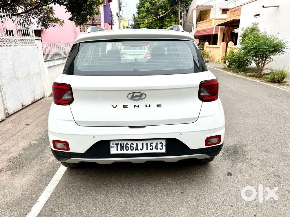 Hyundai Venue 1.2 S (o), 2021, Petrol