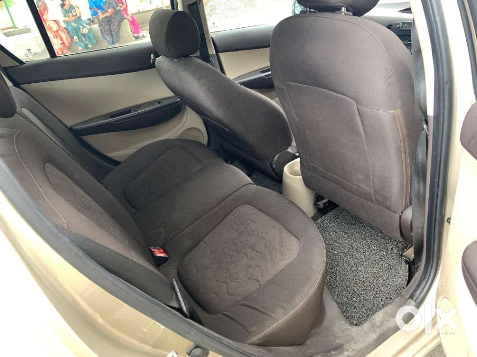 Hyundai I20 1.4 Asta (at), 2010, Petrol