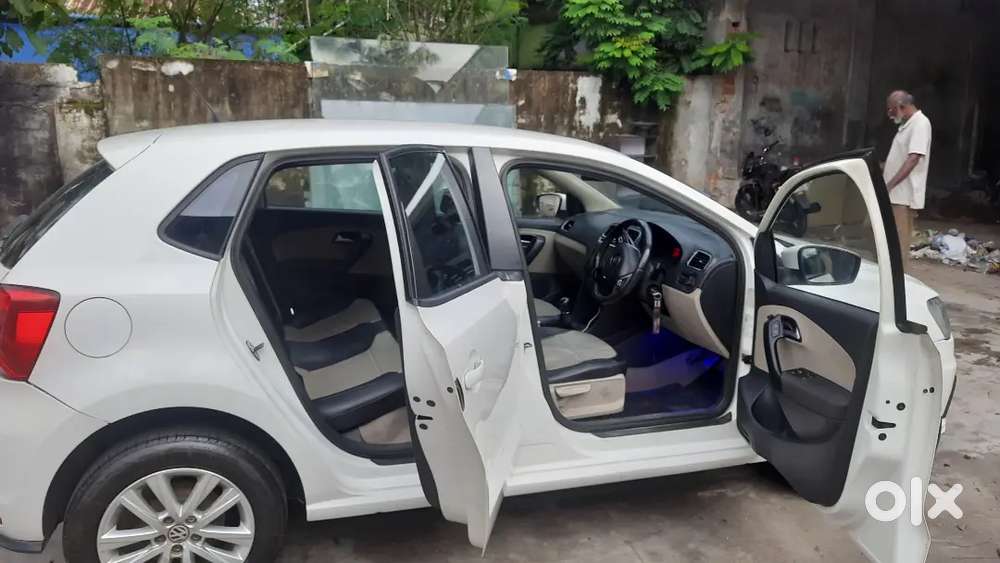 Polo  Full Option Middle   2 Key  New Insurance