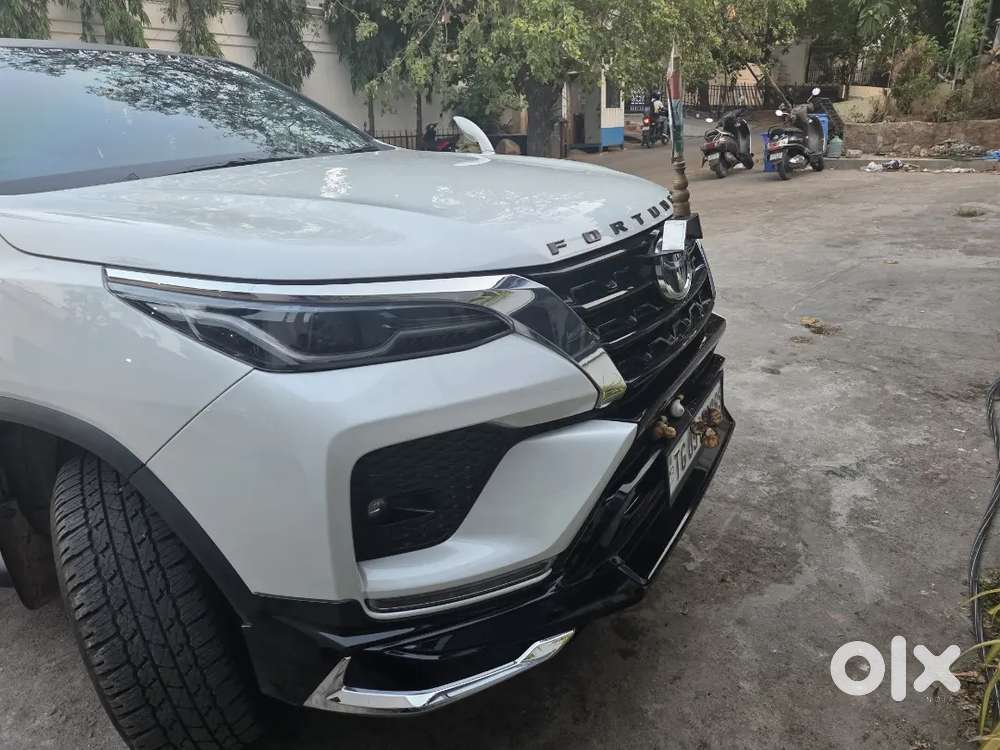 Toyota Fortuner Leader 2025 4x2 Mt
