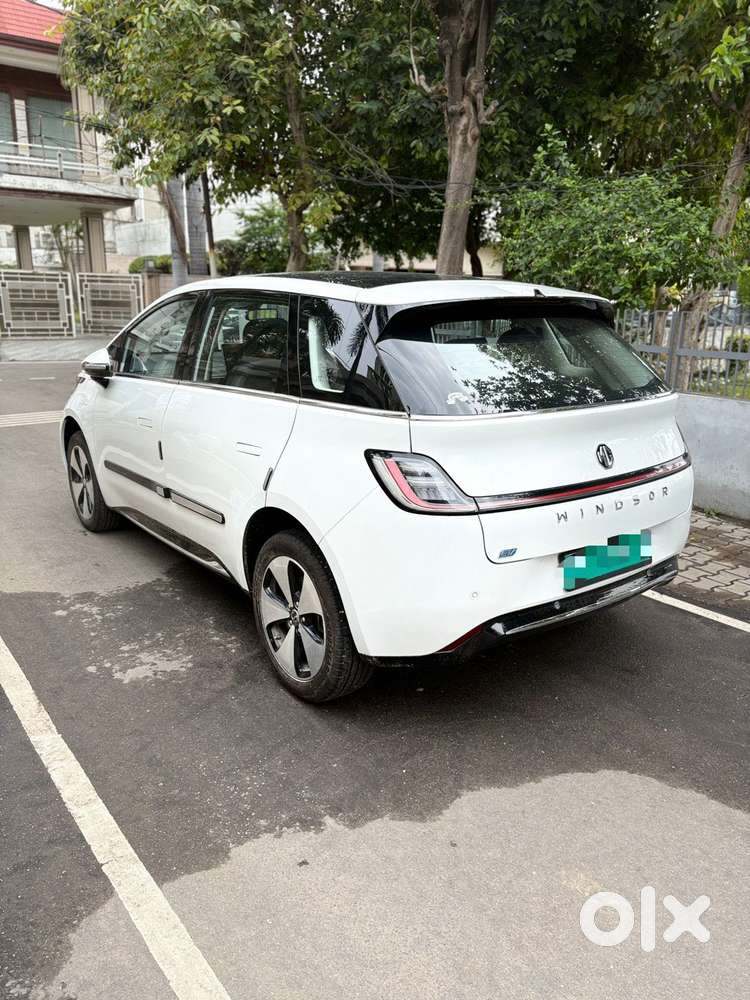 Mg Windsor Ev Essence, 2024, Electric