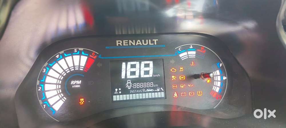 Renault Triber Rxz, 2024, Petrol