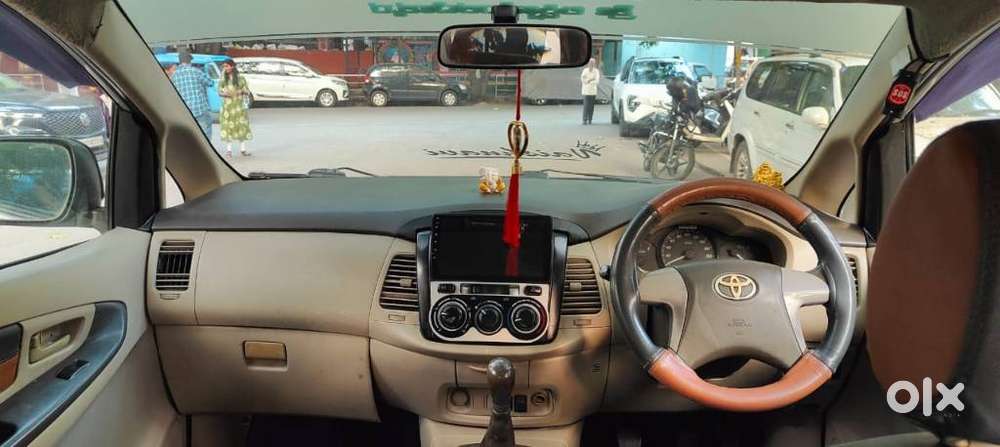 Toyota Innova 2.5 G (diesel) 8 Seater, 2013, Diesel