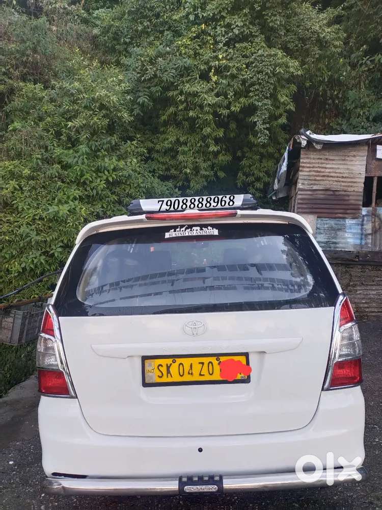 Toyota Innova 2016 Diesel 230000 Km Driven