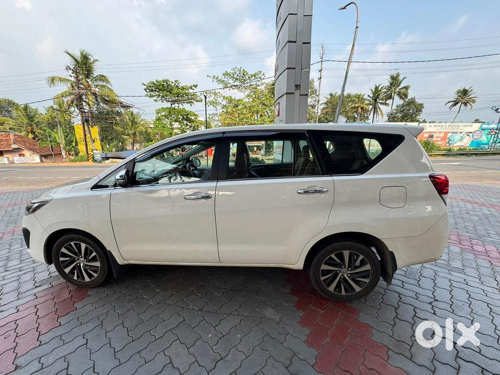 Toyota Innova Crysta 2022 Diesel Well Maintained