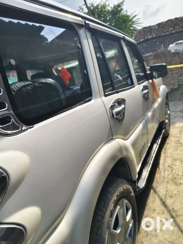 Mahindra Scorpio 2015 Diesel Well Maintained
