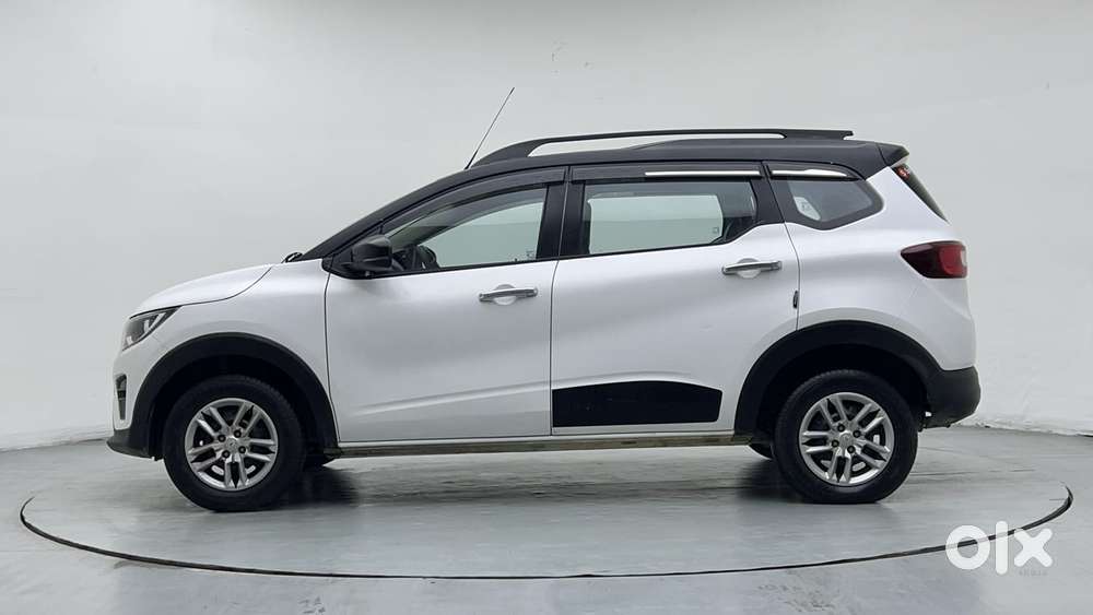 Renault Triber Rxt, 2022, Petrol