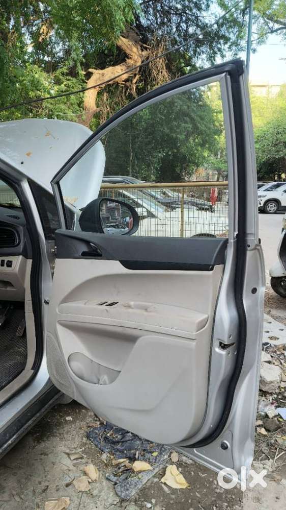 Mahindra Marazzo, 2019, Diesel